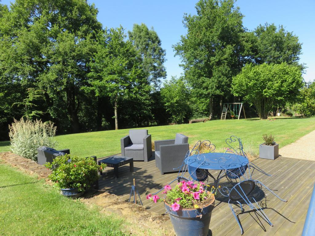 Les Quatre Saisons Bed and Breakfast Moitron-sur-Sarthe Esterno foto