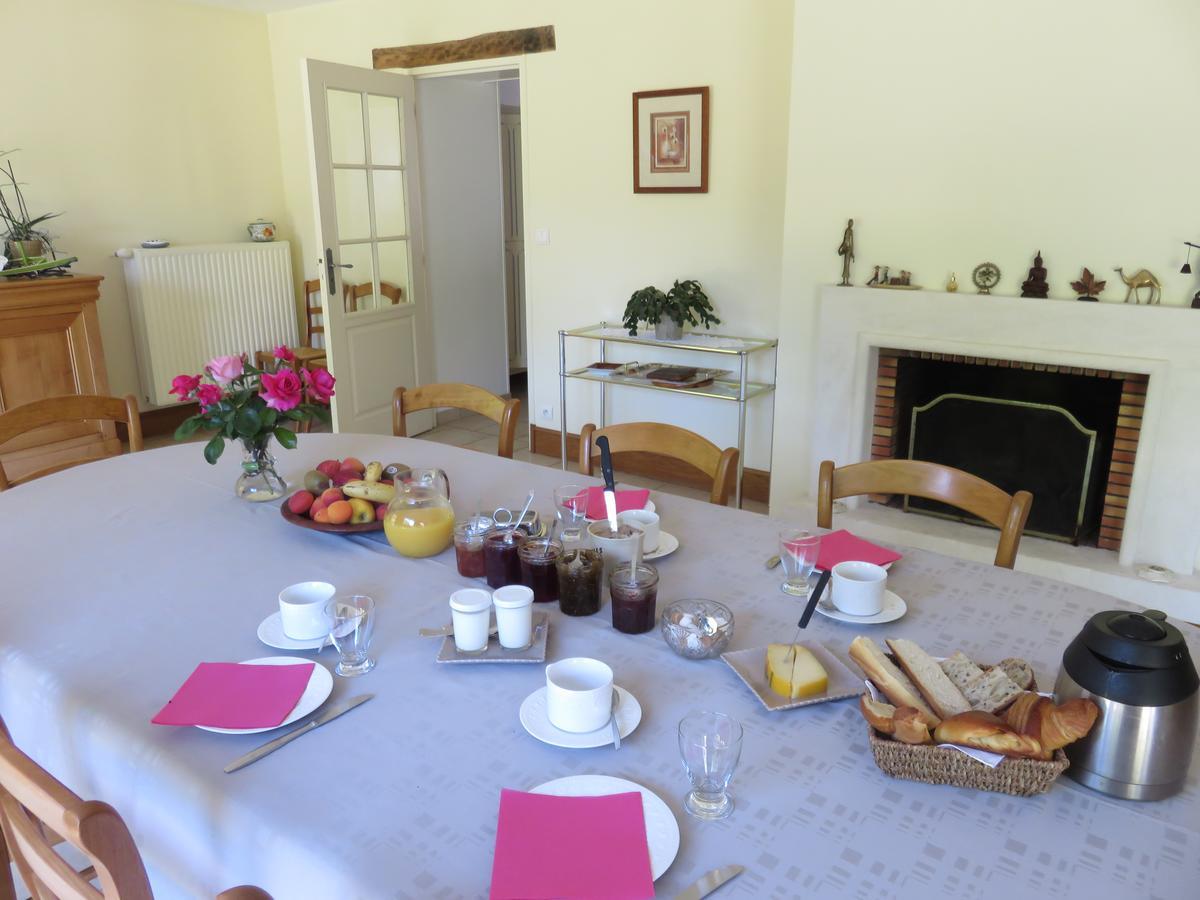 Les Quatre Saisons Bed and Breakfast Moitron-sur-Sarthe Esterno foto